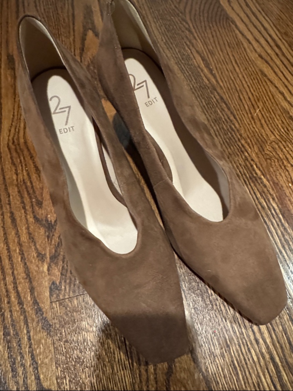Brand New Naturalizer 27 EDIT Pump Size 8.5 in Sedona Suede